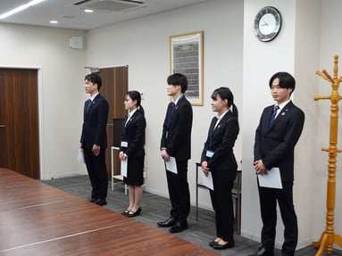 入社式